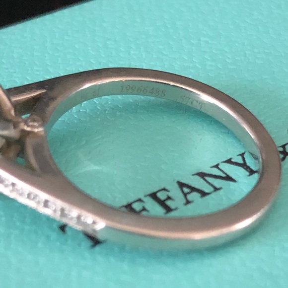 SOLD Tiffany Legacy Engagement Ring Diamond Platinum - Picture 6 of 7